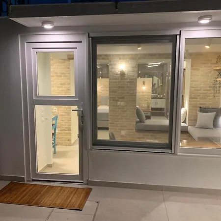 Hadarik By The Sea *